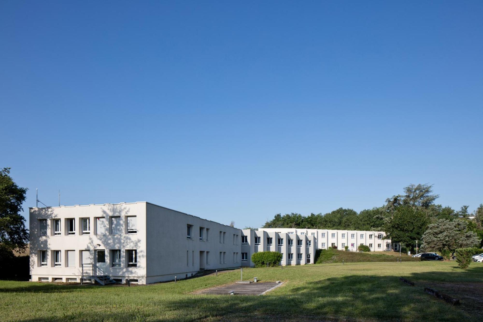Hotel Le Riccoty Blyes Bagian luar foto